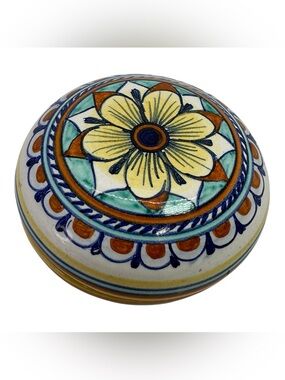 Italian Pottery Deruta Hand Made Small Floral Trinket Dish with Lid